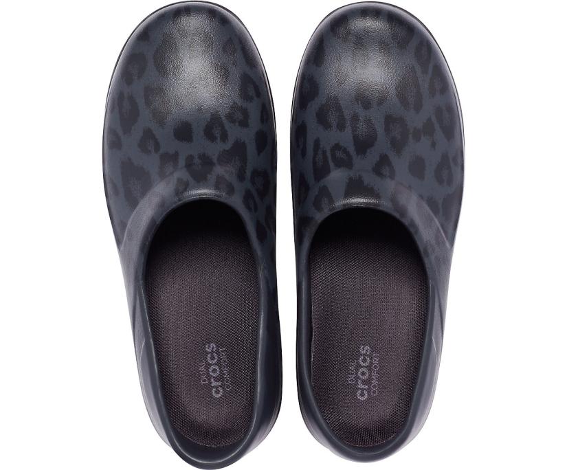 Women Neria Pro II Graphic Clog Black / Leopard | Crocs Clogs